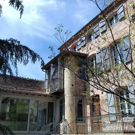 Les 8 B Bed and Breakfast