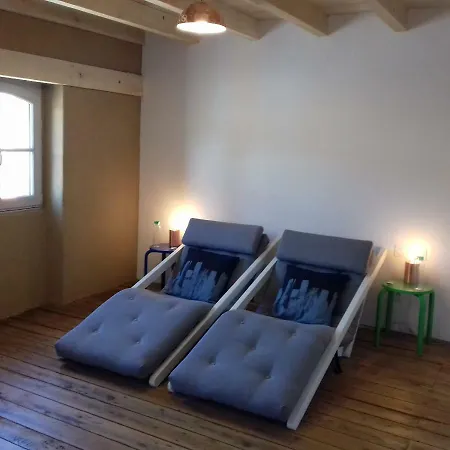 Bed & Breakfast Les 8 B